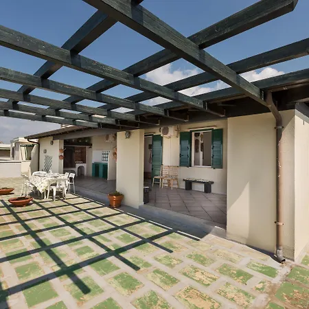Holiday home Attico La Baia By Barbarhouse