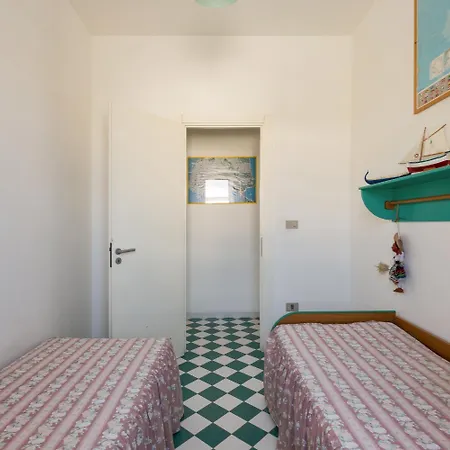 Holiday home Attico La Baia By Barbarhouse